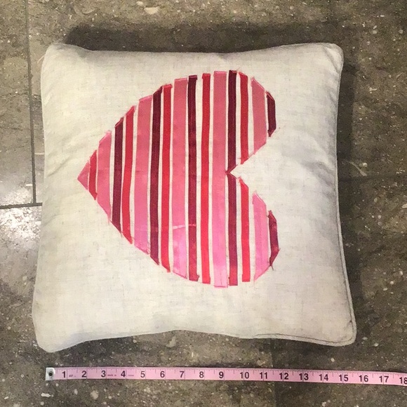 Valentine Pillow, Secret Celebrity, ribbon heart - Picture 5 of 10